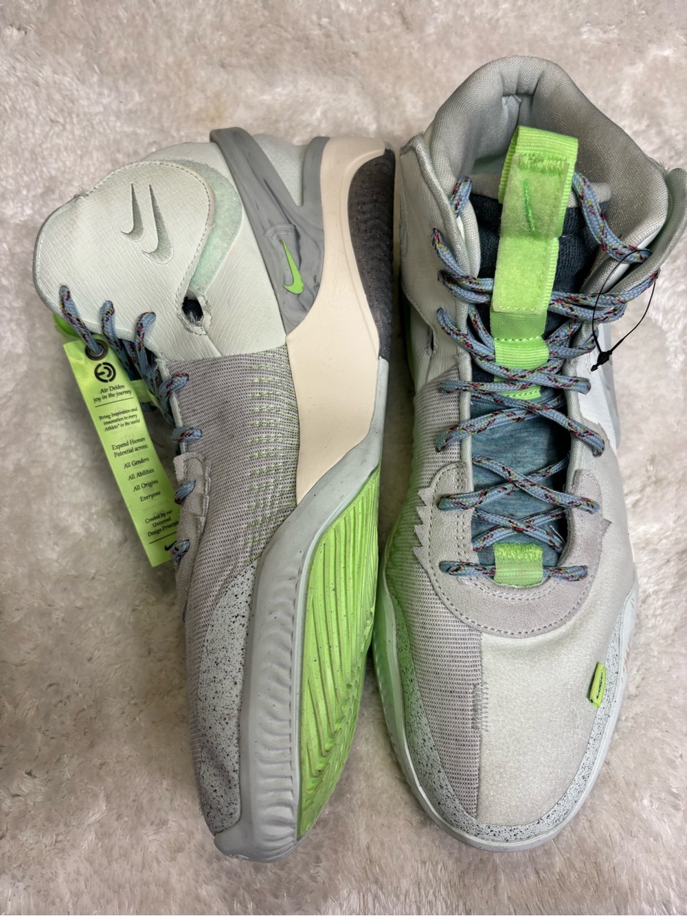 Nike Men’s High-Top Sneakers in Light Gray and Neon Green Sz 14